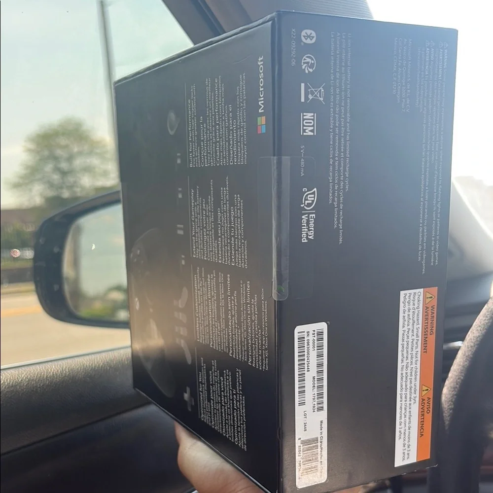 Microsoft Xbox Elite Controller Box in Black